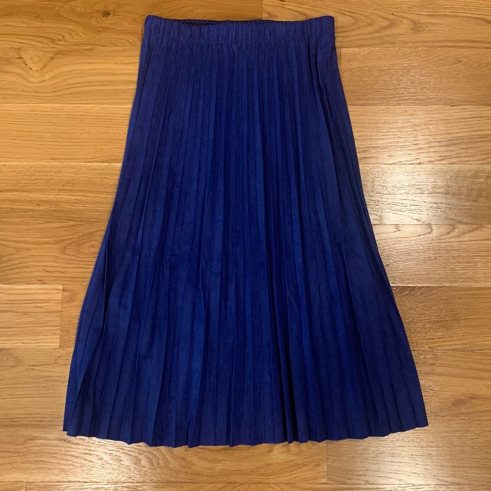 Pleasured blue suede skirt